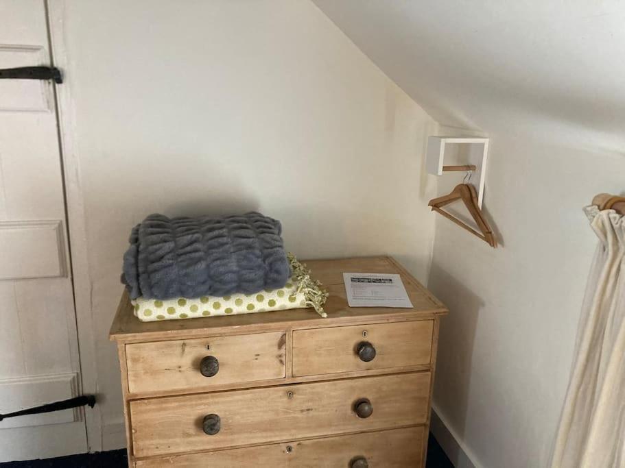 Bryntirion Farmhouse Rooms Llanfair Caereinion Экстерьер фото